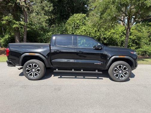 Onyx Black 2023 GMC Canyon AT4