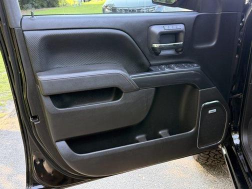 Onyx Black 2017 GMC Sierra 1500 SLT