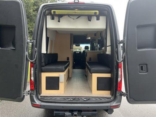 2021 Mercedes-Benz Sprinter 2500 170 WB