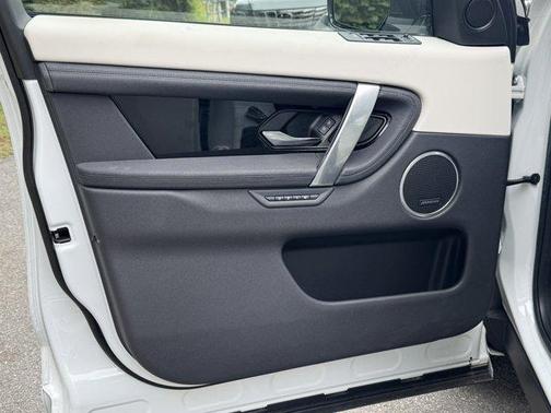 2024 Land Rover Discovery Sport Core S