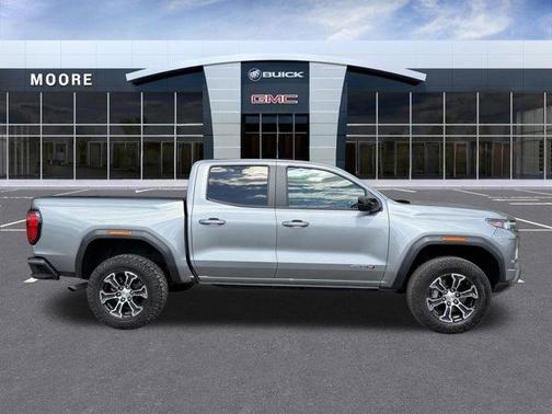 Sterling 2023 GMC Canyon AT4