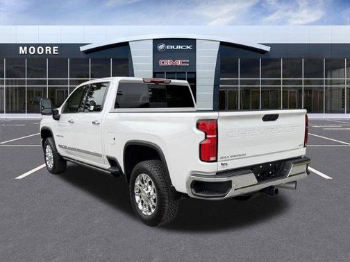Iridescent Pearl Tricoat 2024 Chevrolet Silverado 2500 LTZ
