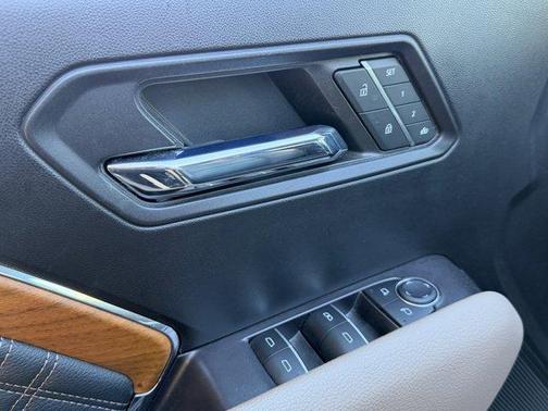 2024 GMC Canyon Denali