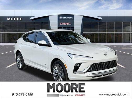 White Frost Tri-Coat 2026 Buick Envista Avenir SUV