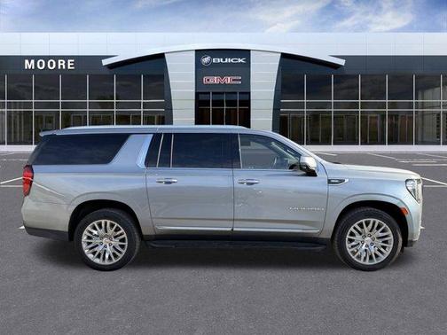 2023 GMC Yukon XL SLT