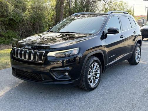 Diamond Black 2019 Jeep Cherokee Latitude Plus