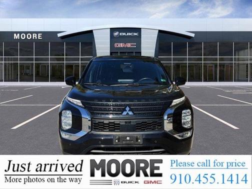 2023 Mitsubishi Outlander SE Black Edition