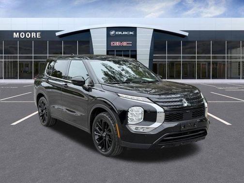 2023 Mitsubishi Outlander SE Black Edition