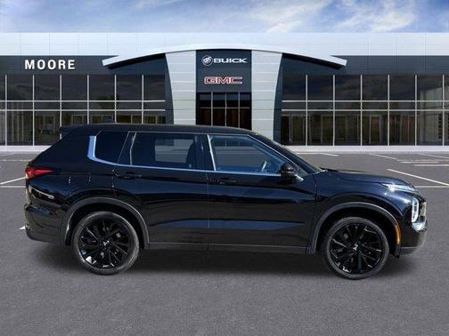 2023 Mitsubishi Outlander SE Black Edition