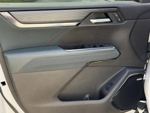 White Frost Tri-Coat 2025 GMC Acadia AT4