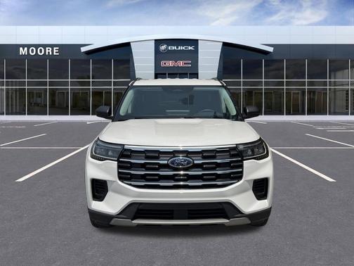 Star White 2025 Ford Explorer Active