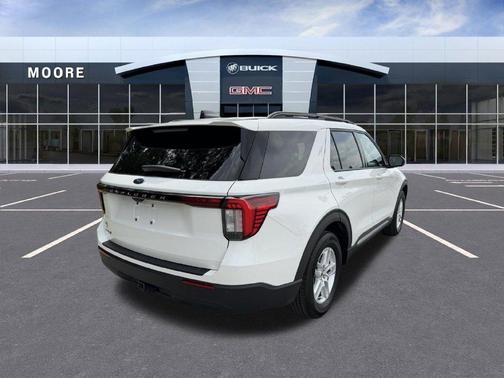 Star White 2025 Ford Explorer Active
