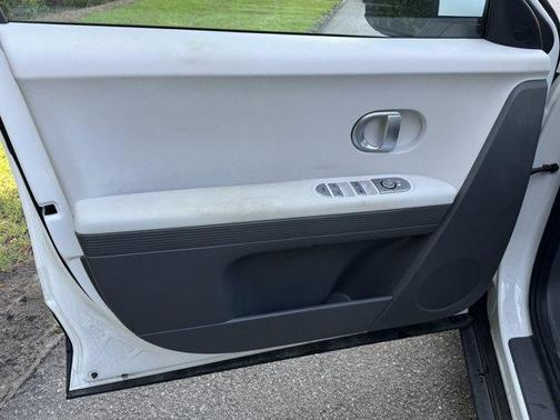 2022 Hyundai IONIQ 5 SE