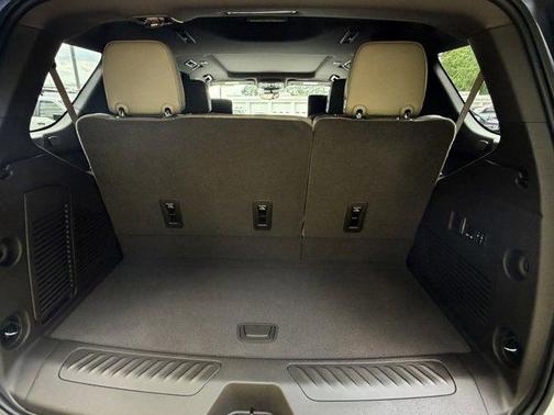 Summit White 2026 GMC Yukon Elevation