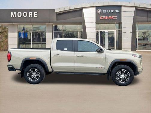2024 GMC Canyon AT4