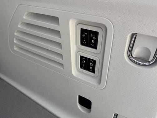 2026 GMC Acadia FWD Denali