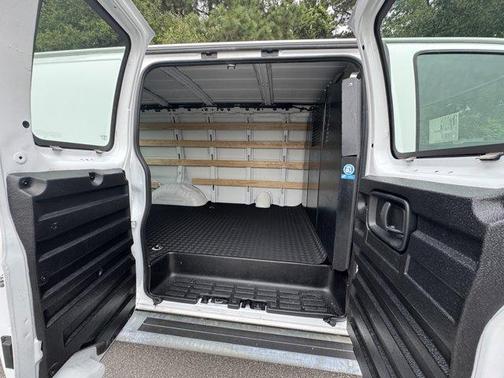 2024 Chevrolet Express 2500 Work Van