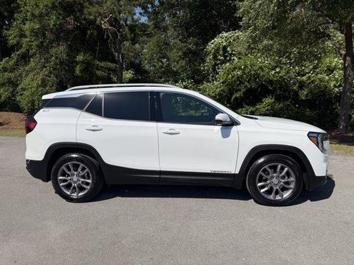 Summit White 2023 GMC Terrain SLT