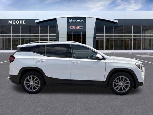 Summit White 2023 GMC Terrain SLT