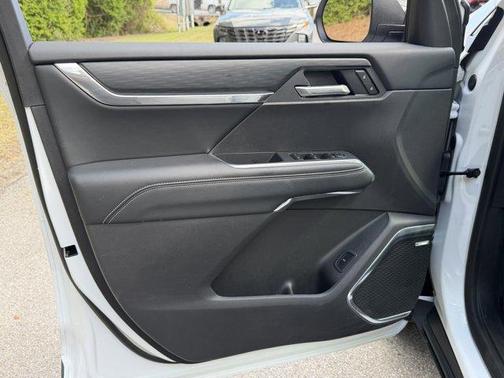 Summit White 2025 GMC Acadia Elevation