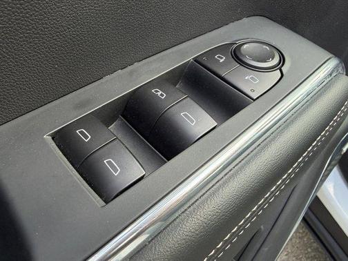 Summit White 2025 GMC Acadia Elevation