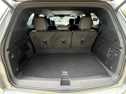 Moonstone Gray Metallic 2025 Buick Enclave Avenir