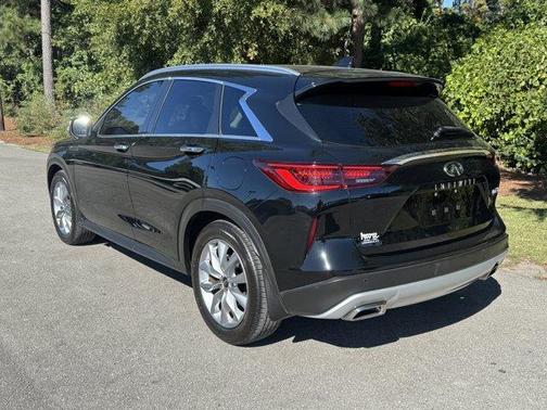 2022 INFINITI QX50 Luxe