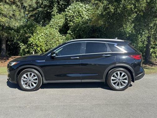 2022 INFINITI QX50 Luxe