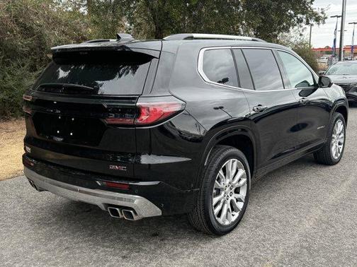 2024 GMC Acadia Denali