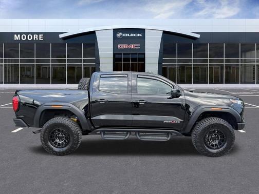 Onyx Black 2024 GMC Canyon AT4X