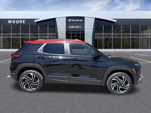 Mosaic Black Metallic 2026 Chevrolet Trailblazer RS