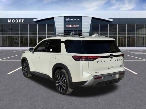 2024 Nissan Pathfinder Platinum