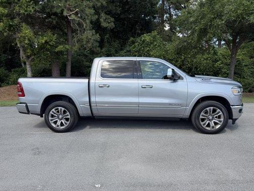 Billet Silver Metallic Clearcoat 2022 RAM 1500 Limited