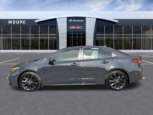 UNDERGROUND 2025 Toyota Corolla SE