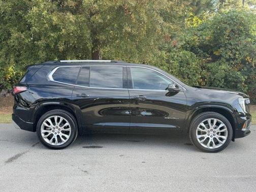 2026 GMC Acadia FWD Denali