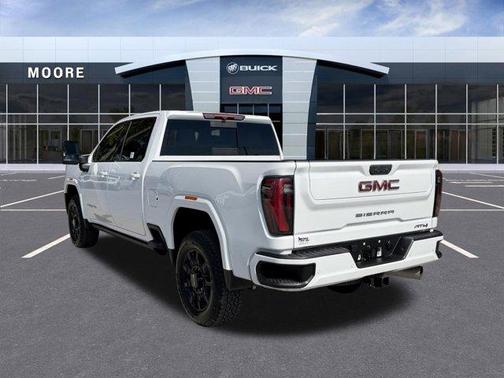 2024 GMC Sierra 2500 AT4