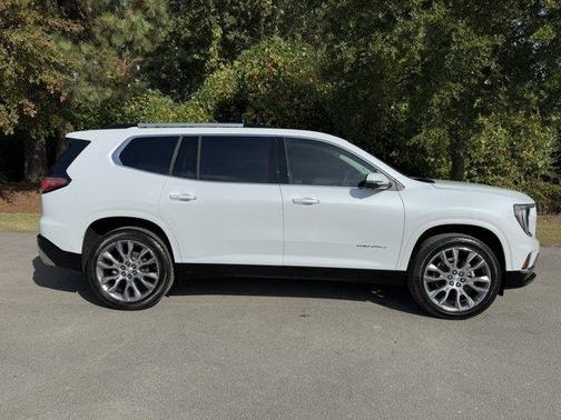 2026 GMC Acadia FWD Denali