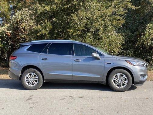 Photo 2 of 12 of 2019 Buick Enclave Essence