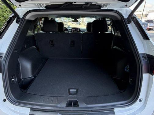 Summit White 2023 Chevrolet Blazer 2LT