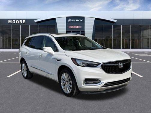 2020 Buick Enclave Essence