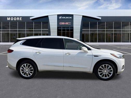 2020 Buick Enclave Essence
