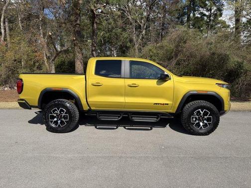 2024 GMC Canyon AT4X