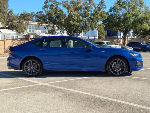 2025 Acura TLX 