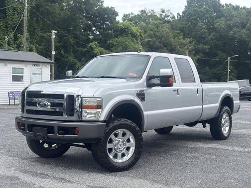 Silver Clearcoat Metallic 2008 Ford F-350 Lariat