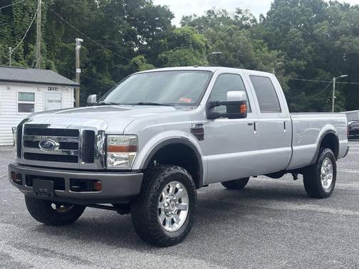 Silver Clearcoat Metallic 2008 Ford F-350 Lariat