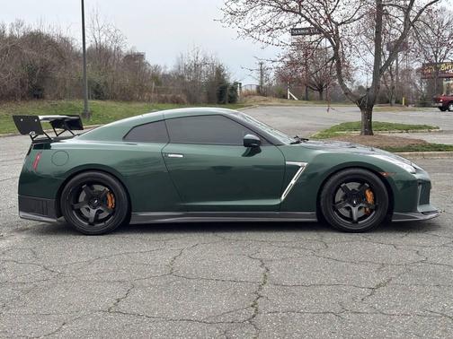 2016 Nissan GT-R Black Edition