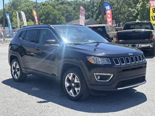 Diamond Black Crystal Pearlcoat 2018 Jeep Compass Limited