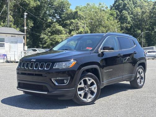 Diamond Black Crystal Pearlcoat 2018 Jeep Compass Limited