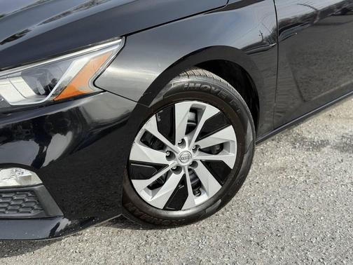 2021 Nissan Altima S FWD