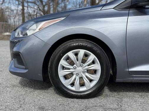 2020 Hyundai Accent SE